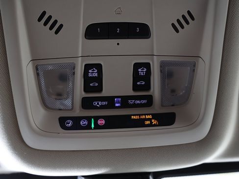 Used 2021 GMC Acadia Denali w/ Denali Technology Package image 63