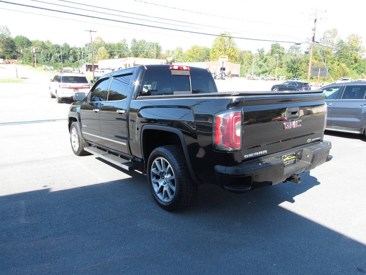 Used 2017 GMC Sierra 1500 Denali AWD/4WD image 6