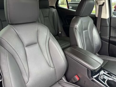 Used 2021 Buick Envision Essence AWD/4WD image 34