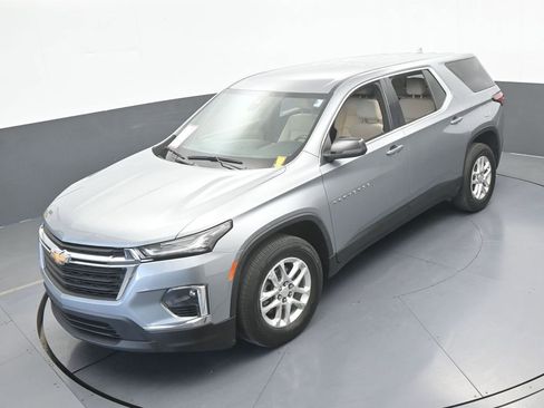 Used 2023 Chevrolet Traverse LS FWD image 44