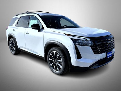 New 2026 Nissan Pathfinder Platinum w/ Cargo Package AWD/4WD image 3