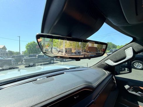 Used 2024 GMC Sierra 3500 Denali Ultimate image 35