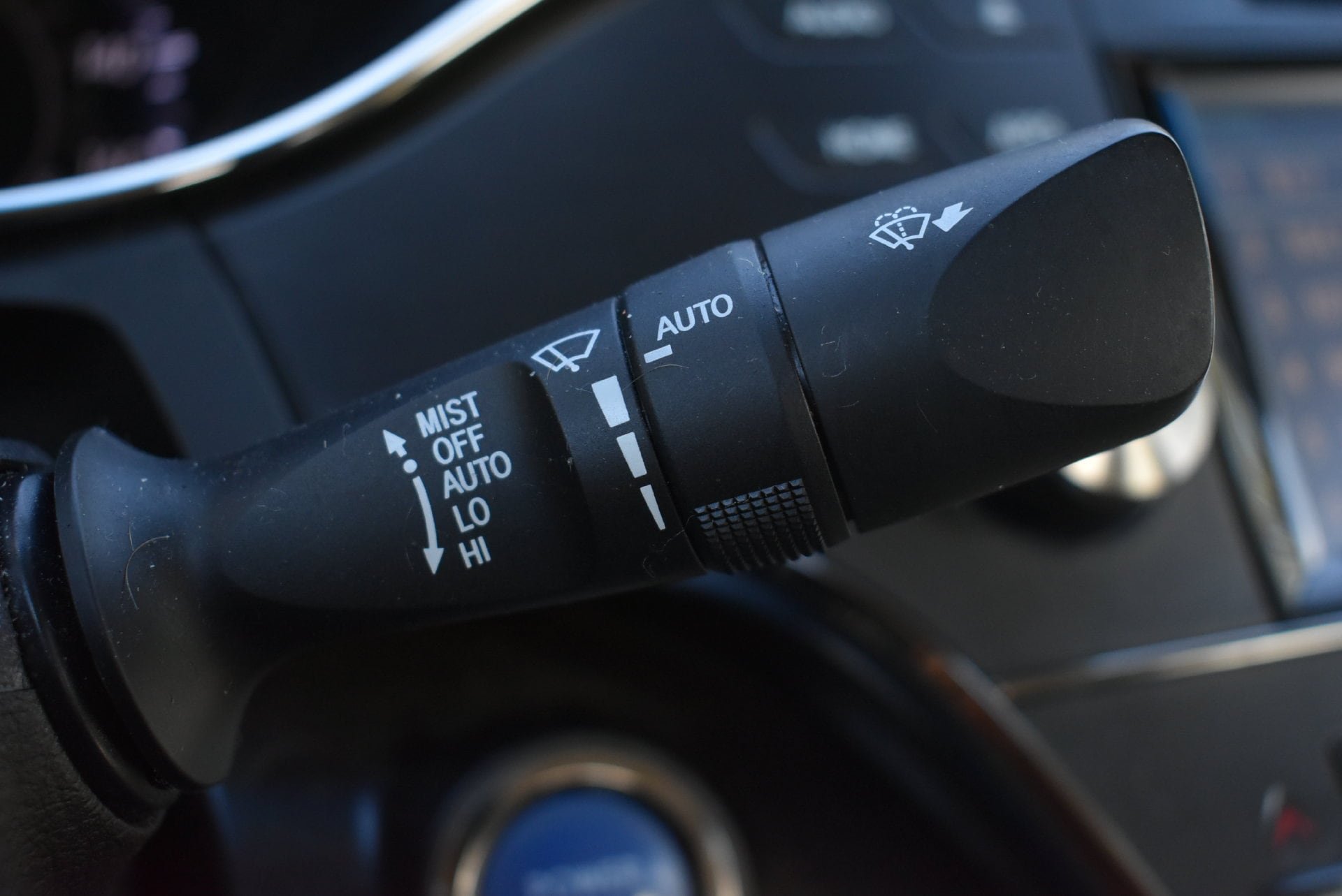 Used 2016 Toyota Avalon Limited w/ Toyota Safety Sense Package FWD image 23