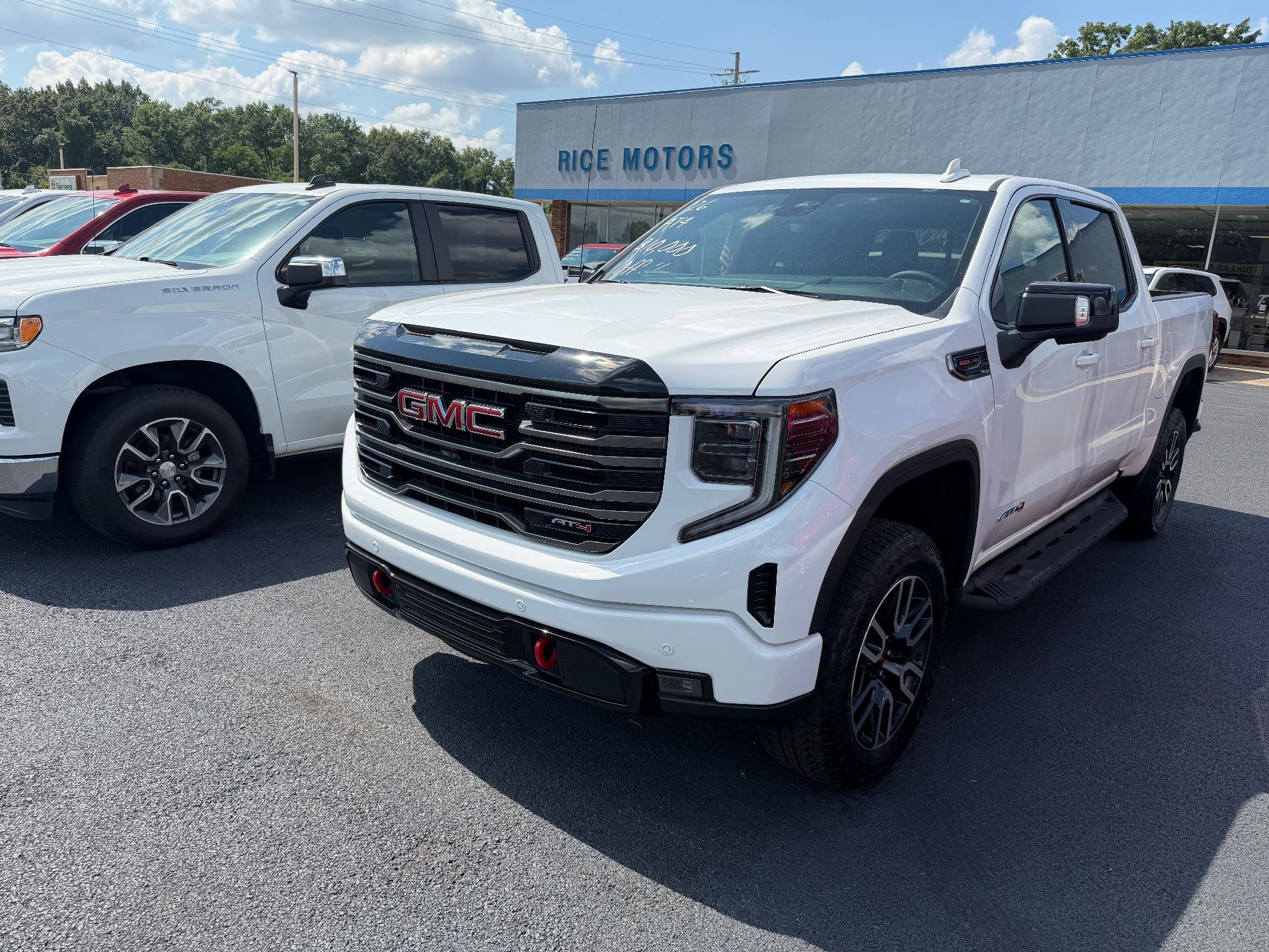 Used 2026 GMC Sierra 1500 AT4 w/ AT4 Premium Package AWD/4WD image 1