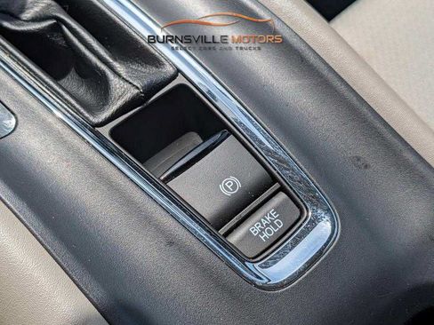Used 2020 Honda HR-V LX image 27