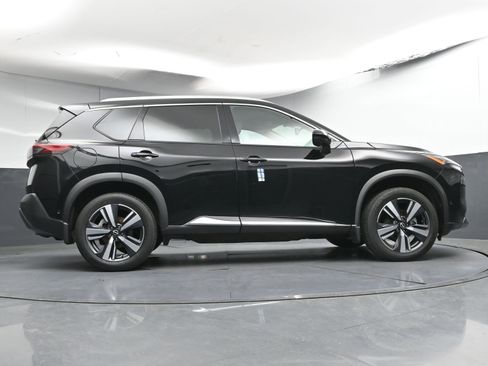 Used 2023 Nissan Rogue SL w/ SL Premium Package image 26
