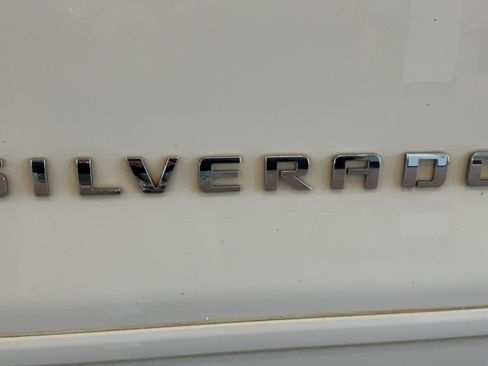 Used 2017 Chevrolet Silverado 1500 LT w/ All Star Edition AWD/4WD image 37