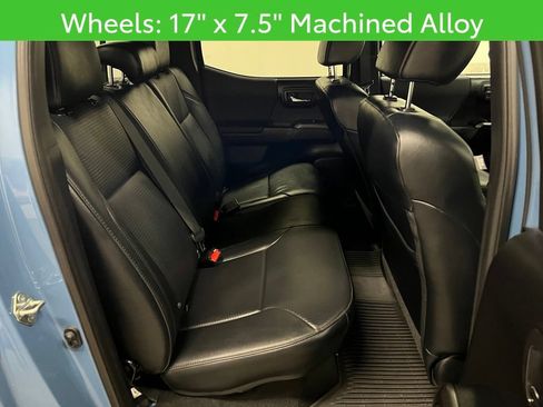 Used 2019 Toyota Tacoma TRD Sport AWD/4WD image 36