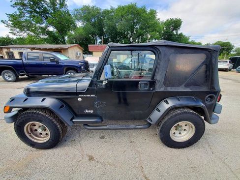 Used 1998 Jeep Wrangler SE image 4