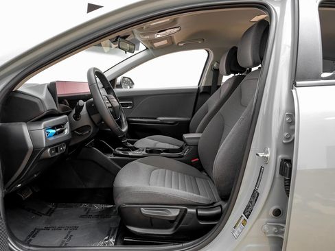 Used 2025 Kia K4 EX image 4