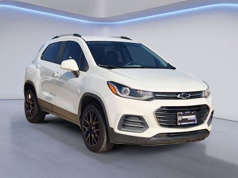 Used 2022 Chevrolet Trax LT w/ Sport Edition AWD/4WD image 3