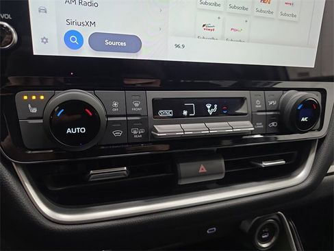 Used 2025 Toyota Grand Highlander AWD image 20