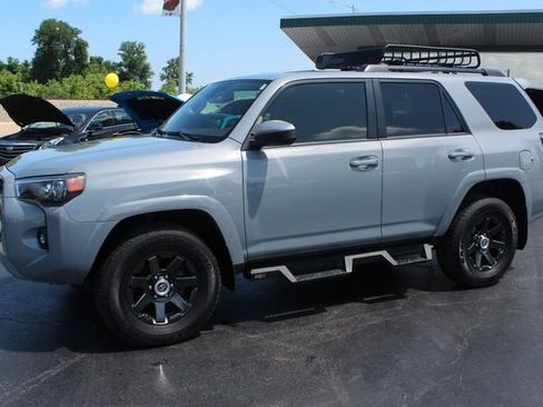 Used 2021 Toyota 4Runner Trail Special Edition AWD/4WD image 2