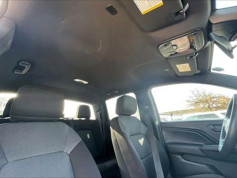 Used 2023 Chevrolet Colorado W/T image 13