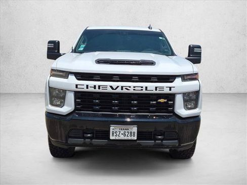 Used 2022 Chevrolet Silverado 2500 Custom w/ Custom Convenience Package AWD/4WD image 2