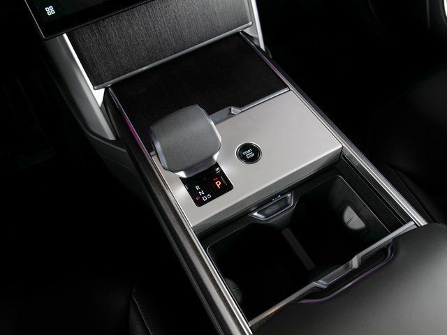 New 2026 Land Rover Range Rover SE AWD/4WD image 13
