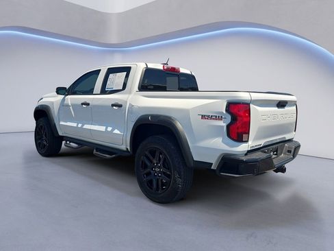 Used 2024 Chevrolet Colorado Trail Boss w/ Technology Package AWD/4WD image 3