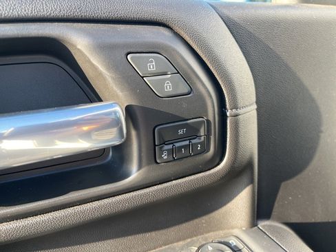 Used 2023 Chevrolet Silverado 2500 LTZ image 18