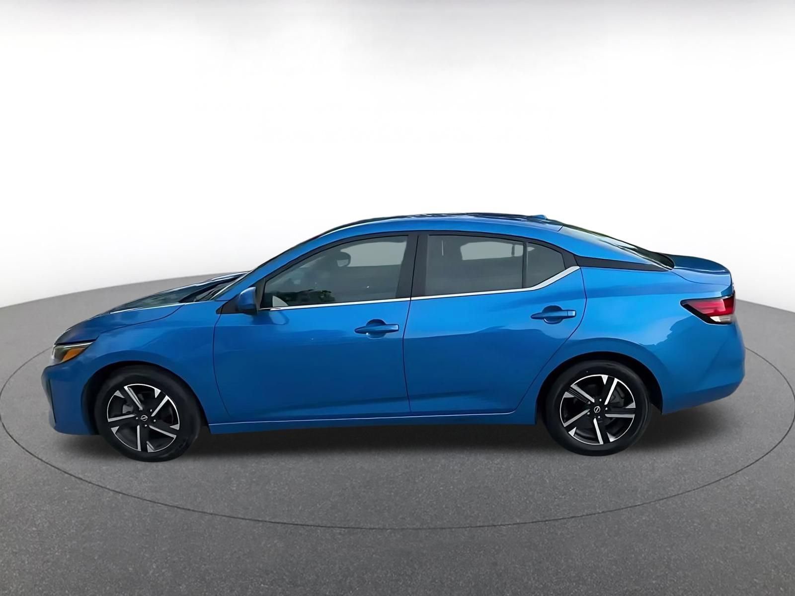 Used 2025 Nissan Sentra SV FWD image 8