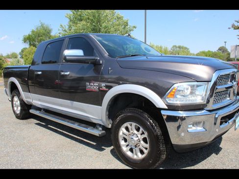 Used 2016 RAM 2500 Laramie w/ Convenience Group AWD/4WD image 9
