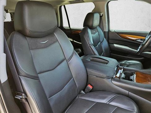 Used 2020 Cadillac Escalade Luxury w/ Escalade Sport Edition RWD image 22