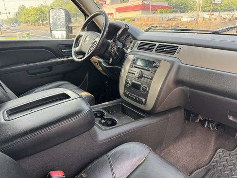 Used 2013 Chevrolet Silverado 3500 LTZ w/ LTZ Plus Package AWD/4WD image 5