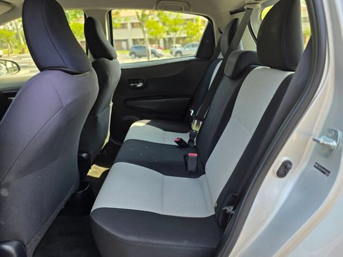 Used 2013 Toyota Yaris LE FWD image 11