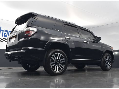 Used 2022 Toyota 4Runner Limited AWD/4WD image 21