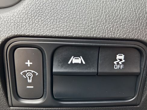 Used 2022 Kia Sorento LX FWD image 25