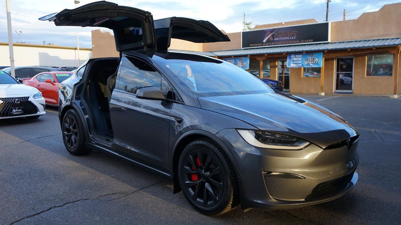 Used 2023 Tesla Model X AWD/4WD image 2