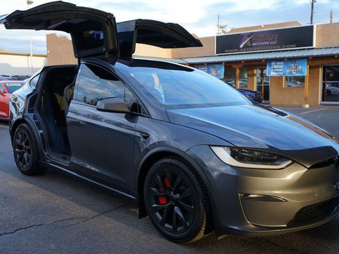 Used 2023 Tesla Model X AWD/4WD image 2
