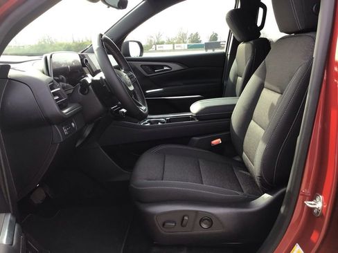 New 2026 Chevrolet Traverse LT w/ Enhanced Driving Package FWD image 31