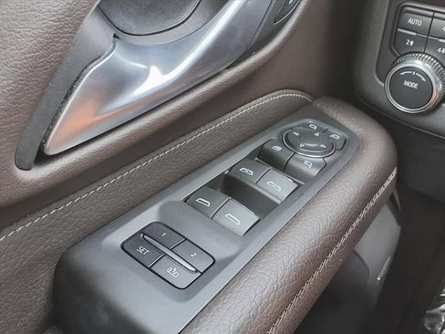 Used 2022 GMC Yukon Denali AWD/4WD image 34