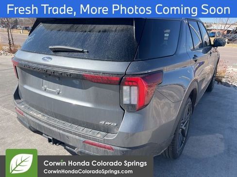 Used 2025 Ford Explorer ST-Line w/ ST-Line Street Pack image 3
