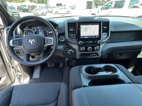 New 2026 RAM 1500 Express AWD/4WD image 17