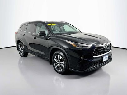 Used 2021 Toyota Highlander XLE