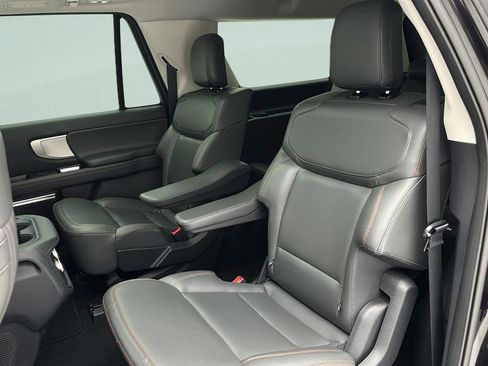 Used 2025 Ford Expedition Max Active AWD/4WD image 11