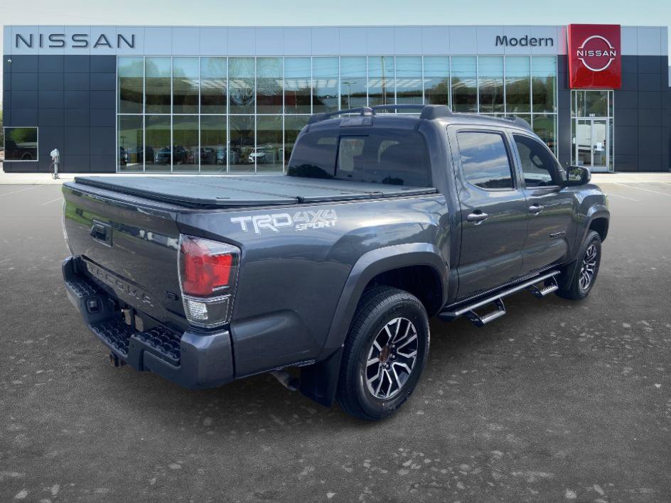 Used 2020 Toyota Tacoma TRD Sport w/ TRD Premium Sport Package AWD/4WD image 5