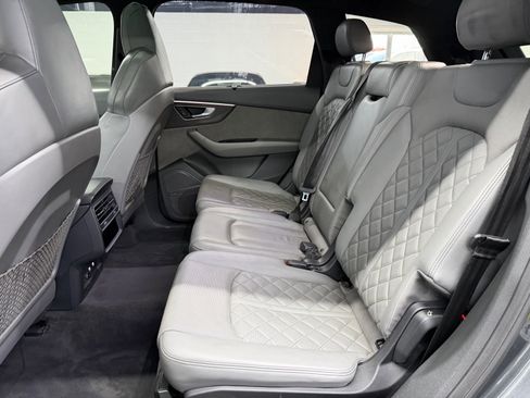 Used 2020 Audi SQ7 Prestige w/ Prestige Package image 22