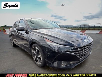 Used 2021 Hyundai Elantra SEL w/ Convenience + Premium Package