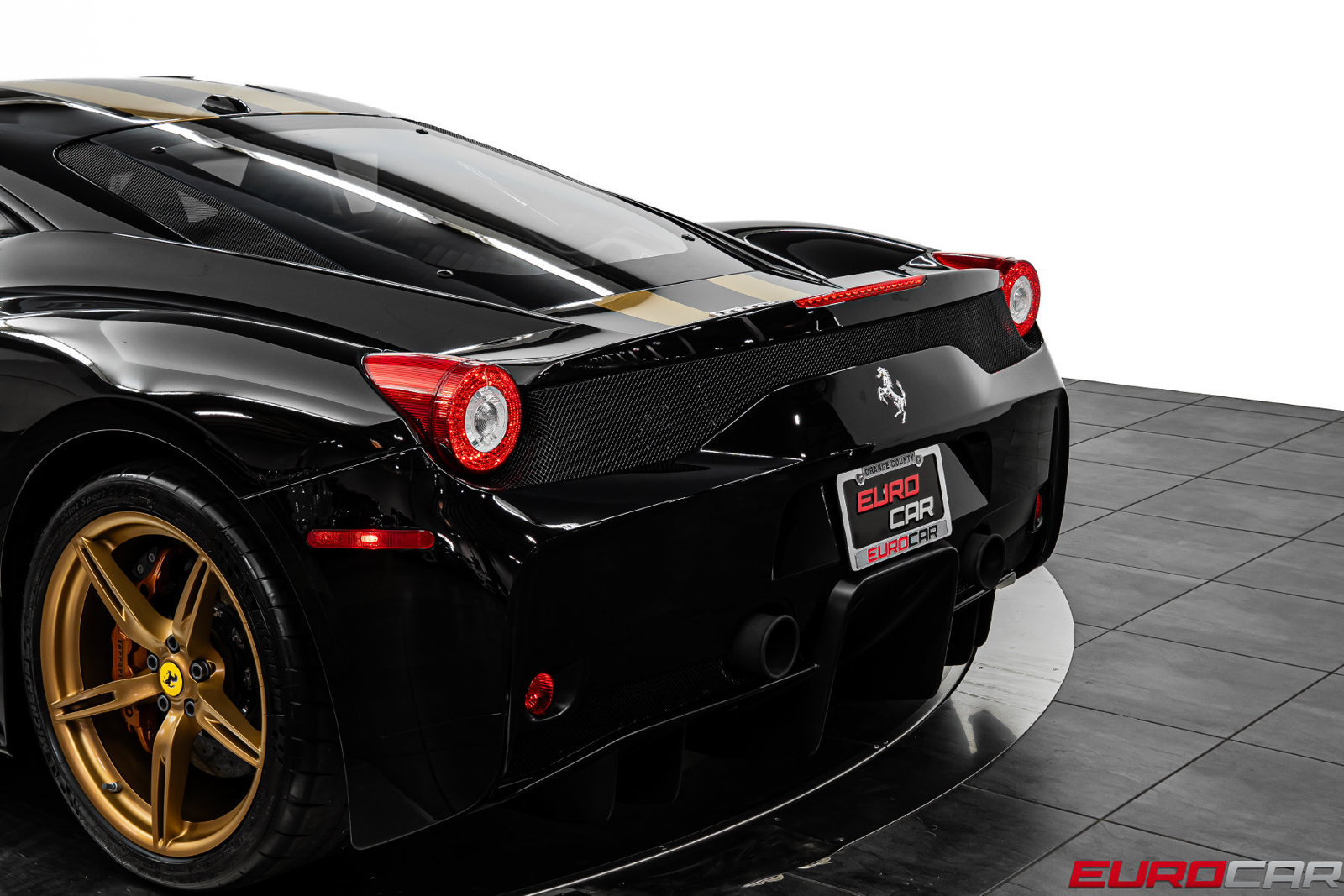 Used 2015 Ferrari 458 Speciale Coupe RWD image 19