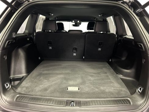 Used 2024 Jeep Grand Cherokee Altitude image 24