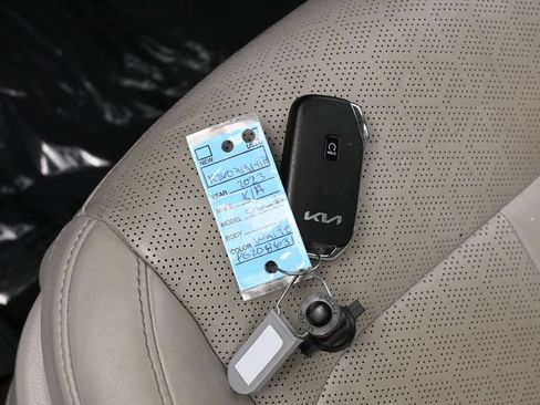 Used 2023 Kia Sorento EX FWD image 19