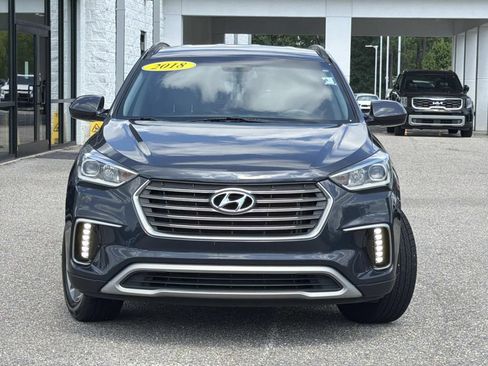 Used 2018 Hyundai Santa Fe SE FWD image 2