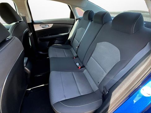 Used 2023 Kia Forte LXS image 17