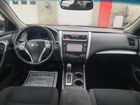 Used 2014 Nissan Altima 2.5 SV w/ Convenience Package FWD image 17