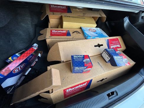 Used 2000 Toyota Avalon XLS image 28