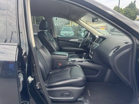 Used 2020 Nissan Pathfinder SL FWD image 17