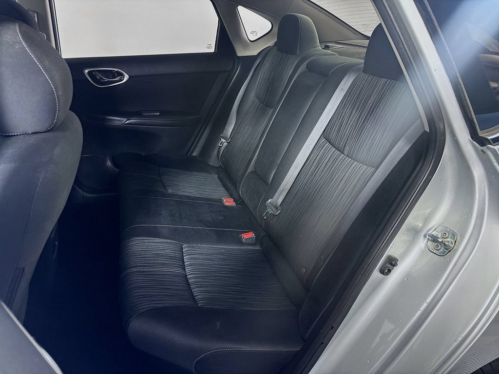 Used 2016 Nissan Sentra SV FWD image 20