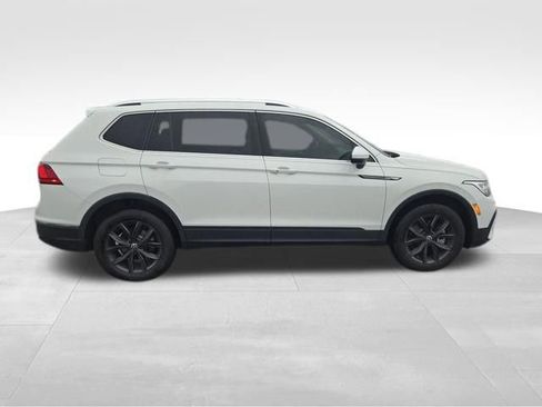 Used 2022 Volkswagen Tiguan SE image 8